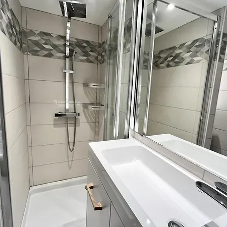 Joli Souplex En Coeur De Ville - 4 Pers Feriehus