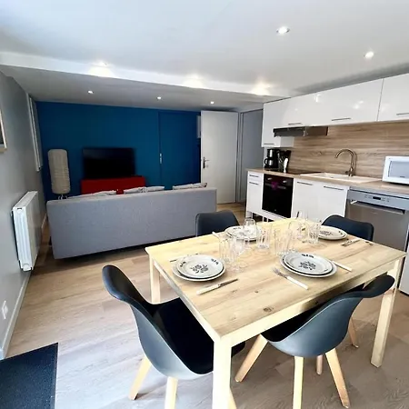 Joli Souplex En Coeur De Ville - 4 Pers